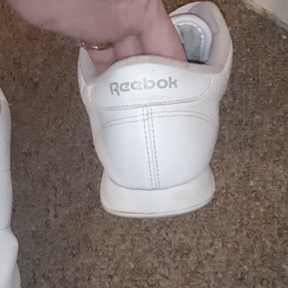 Shoes - Picture 4 of 5